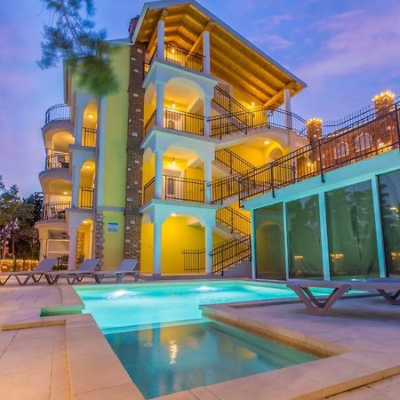 Palace Paulina Apartments Нови-Винодолски Экстерьер фото