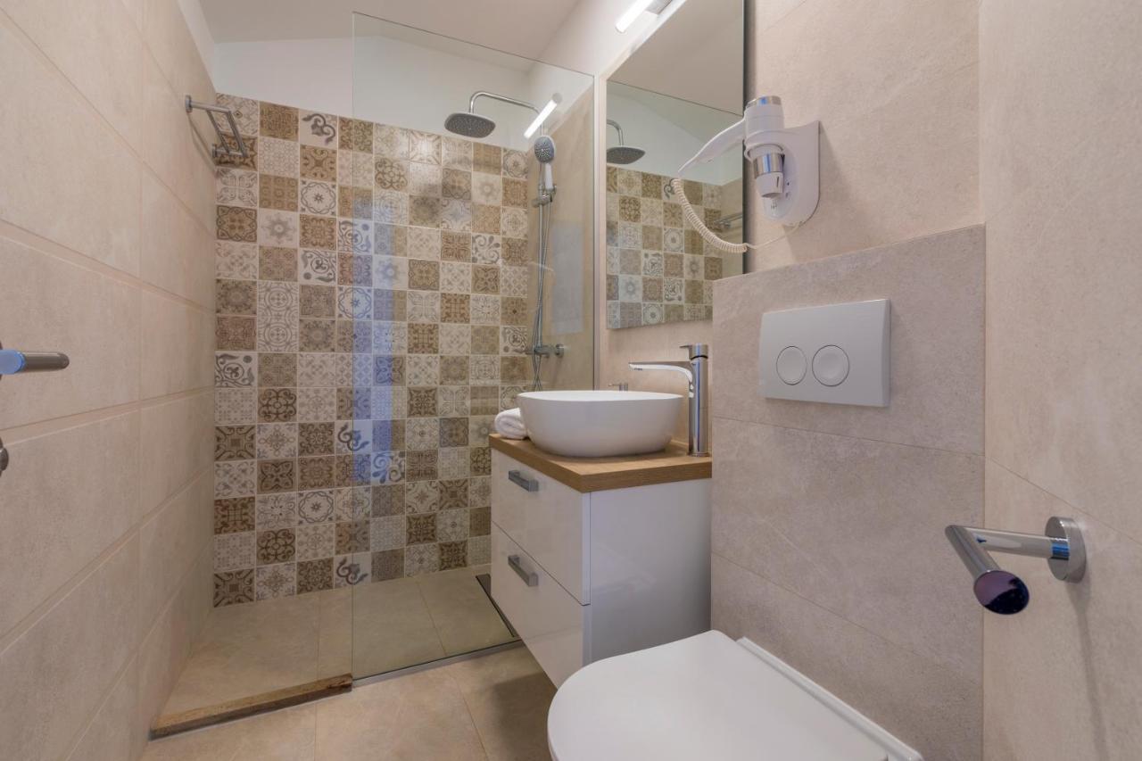 Palace Paulina Apartments Нови-Винодолски Экстерьер фото